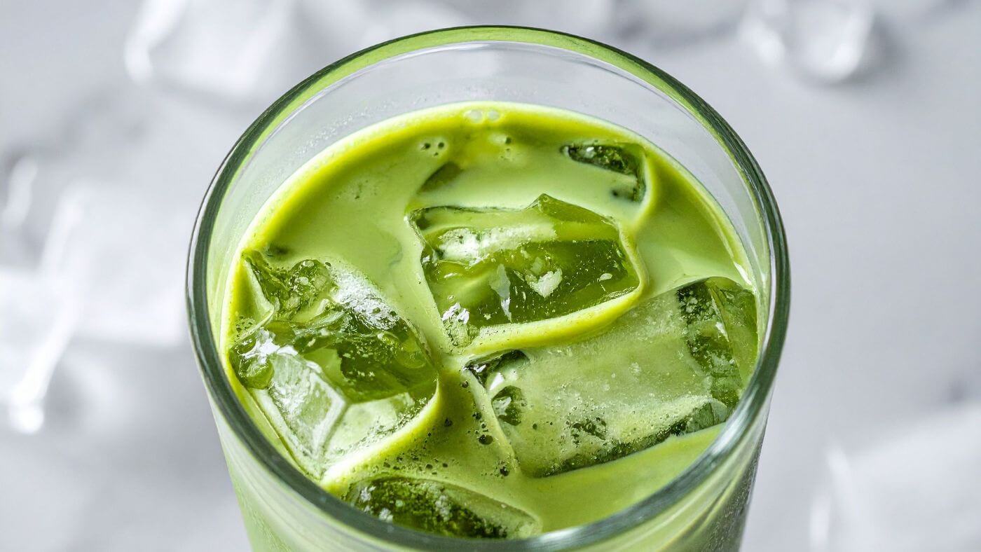 Cold Tea Ritual How to cold brew matcha? Infuse or Shake? A Brewing Rivalry – Nio Teas